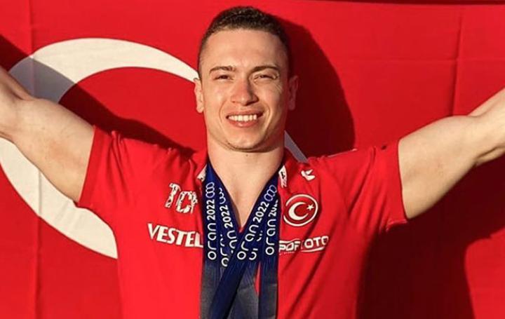 Ahmet Önder mit komplettem Medaillensatz bei den Mittelmeerspielen
